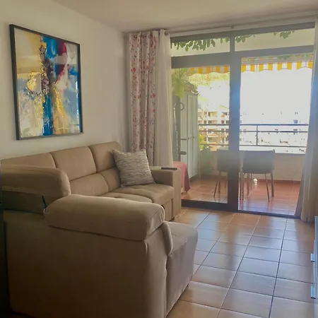 Casa Valdes Cristianos Center * לוס כריסטיאנוס